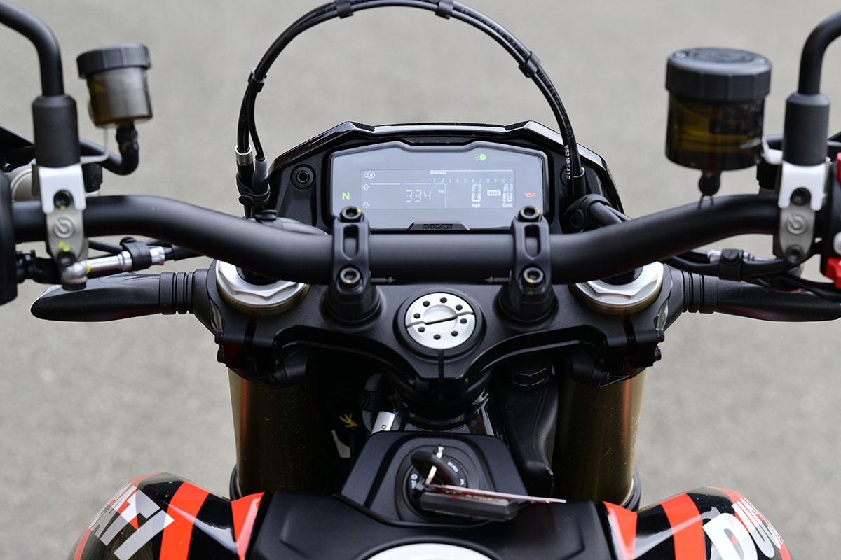 Ducati Hypermotard 698 Mono RVE Front Display
