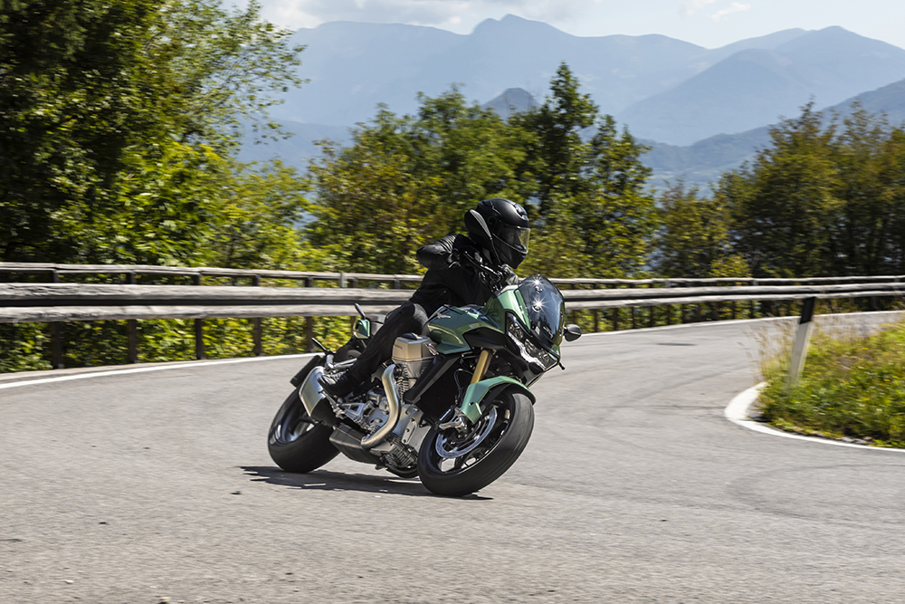 Moto Guzzi V100 Mondello Black Rider on Road