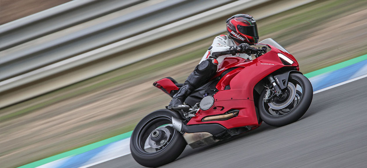 Ducati panigale v2 track
